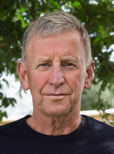Paul Thomas - New Zealand Writer, Author and Columnist